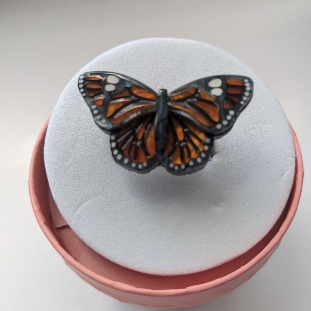 Erstwilder Prince of Orange monarch butterfly statement ring size L - Picture 2 of 6